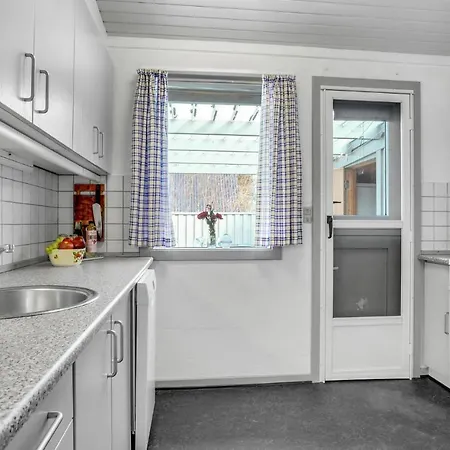 2 Bedroom Beautiful In *