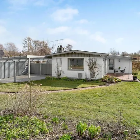 2 Bedroom Beautiful In Farsø