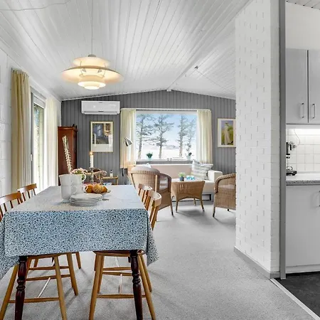 2 Bedroom Beautiful In *