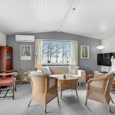 2 Bedroom Beautiful In * Farsø